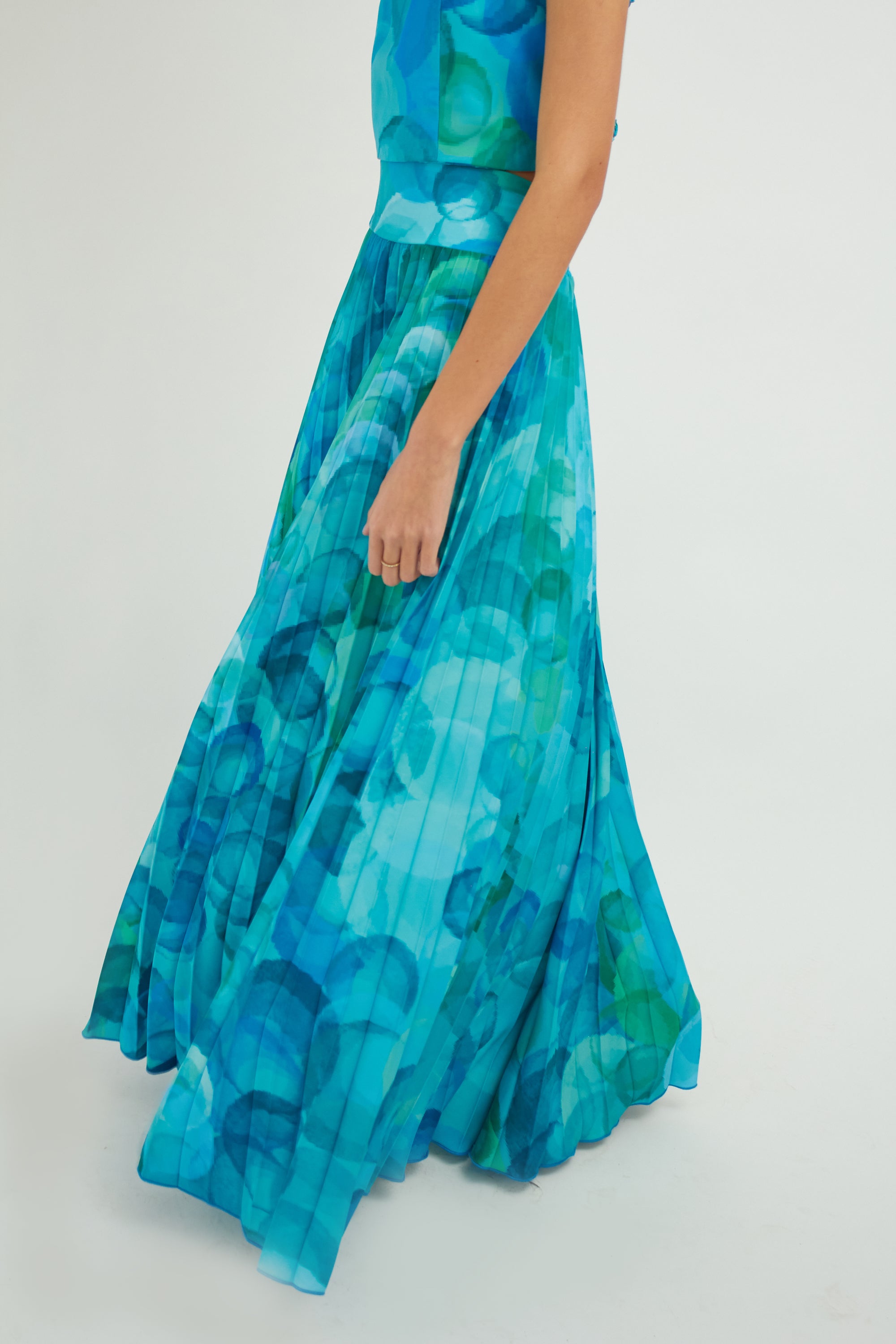 Free Pleated Rhythm of Colors Skirt